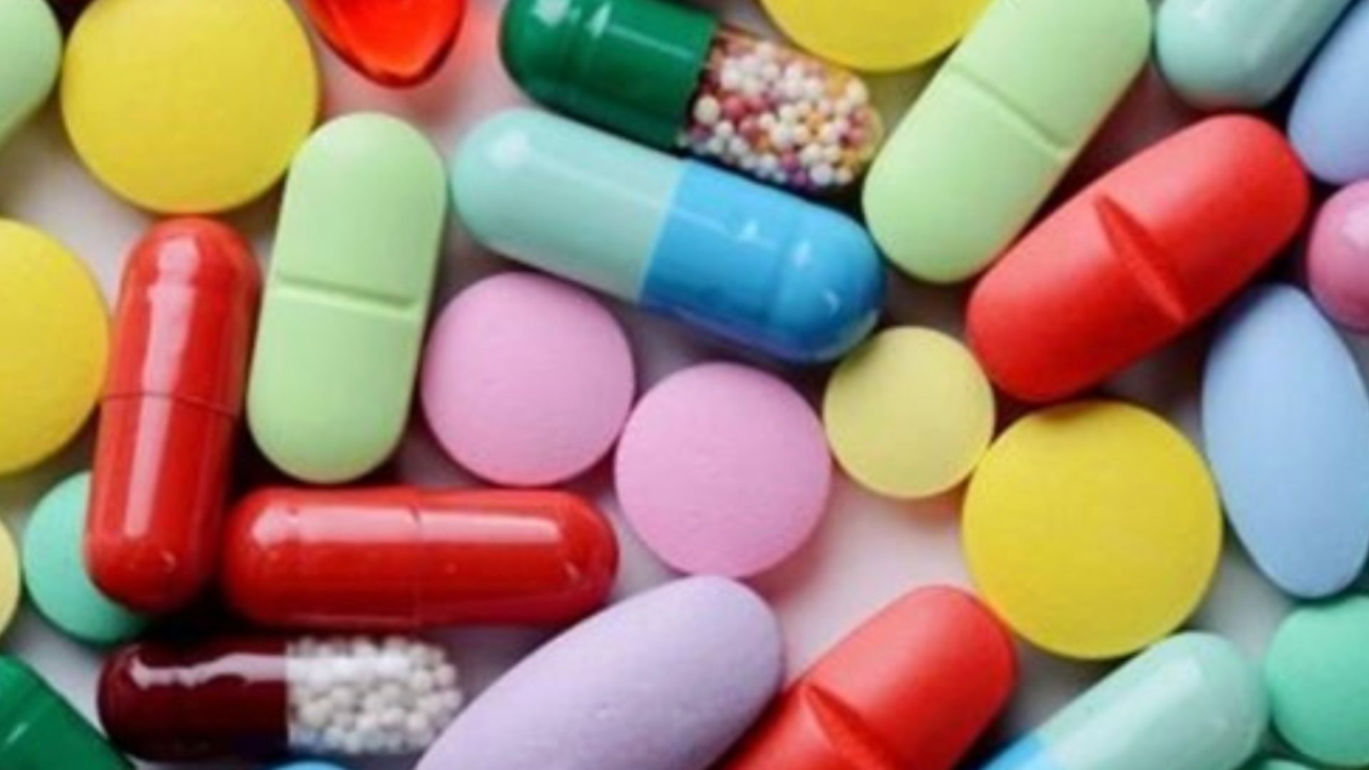 Bộ Y tế cấp mới và gia hạn gần 600 thuốc, bổ sung hàng chục thuốc có chứng minh tương đương sinh học